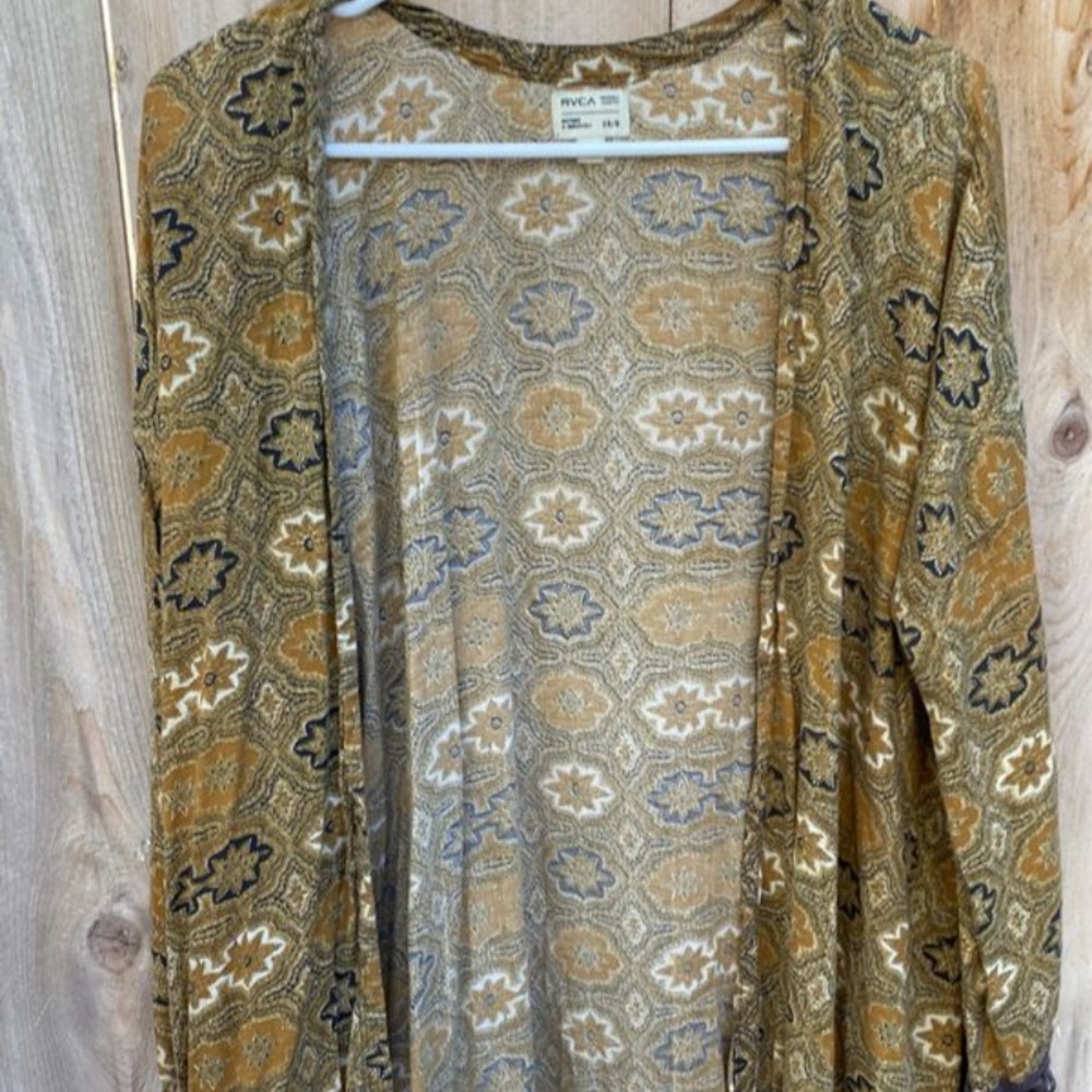 Rvca cover up